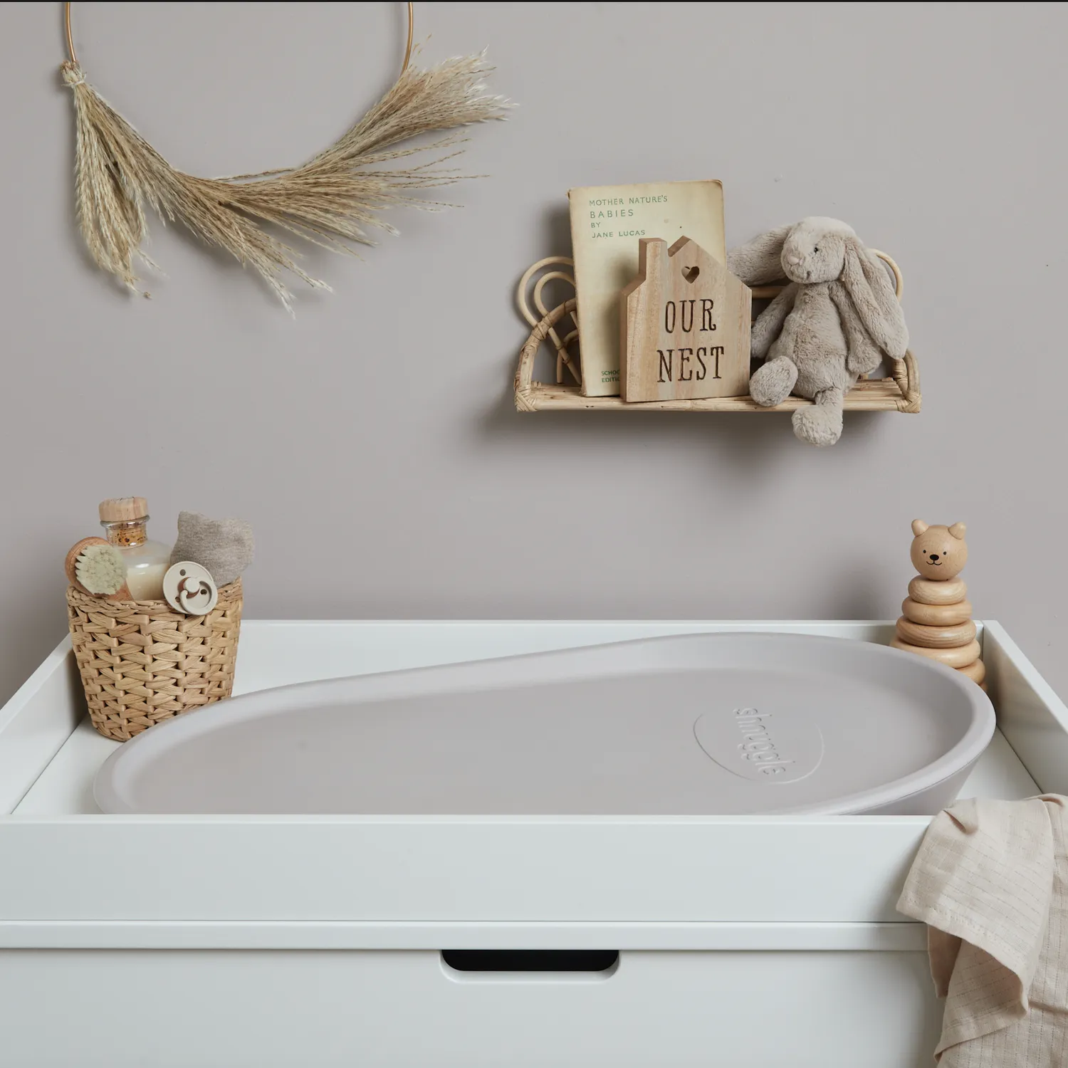 Shnuggle Squishy puslemåtte taupe blød