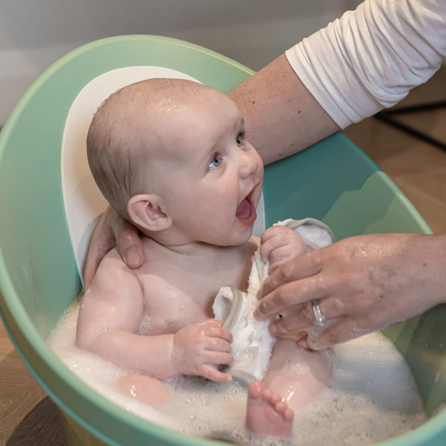 Shnuggle Eucalyptus babybad og puslemåtte sæt