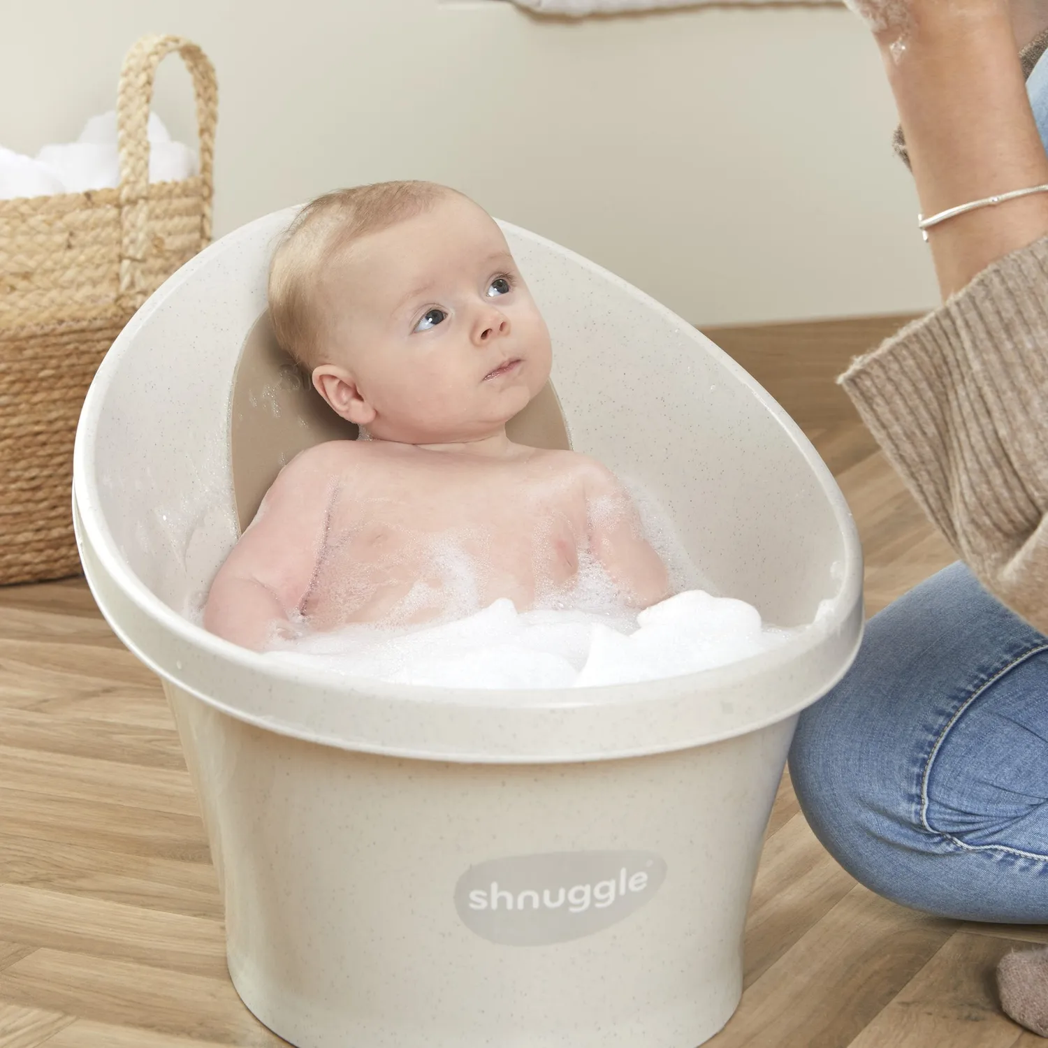 Shnuggle Eco babybad med stativ sæt genbrugsplast