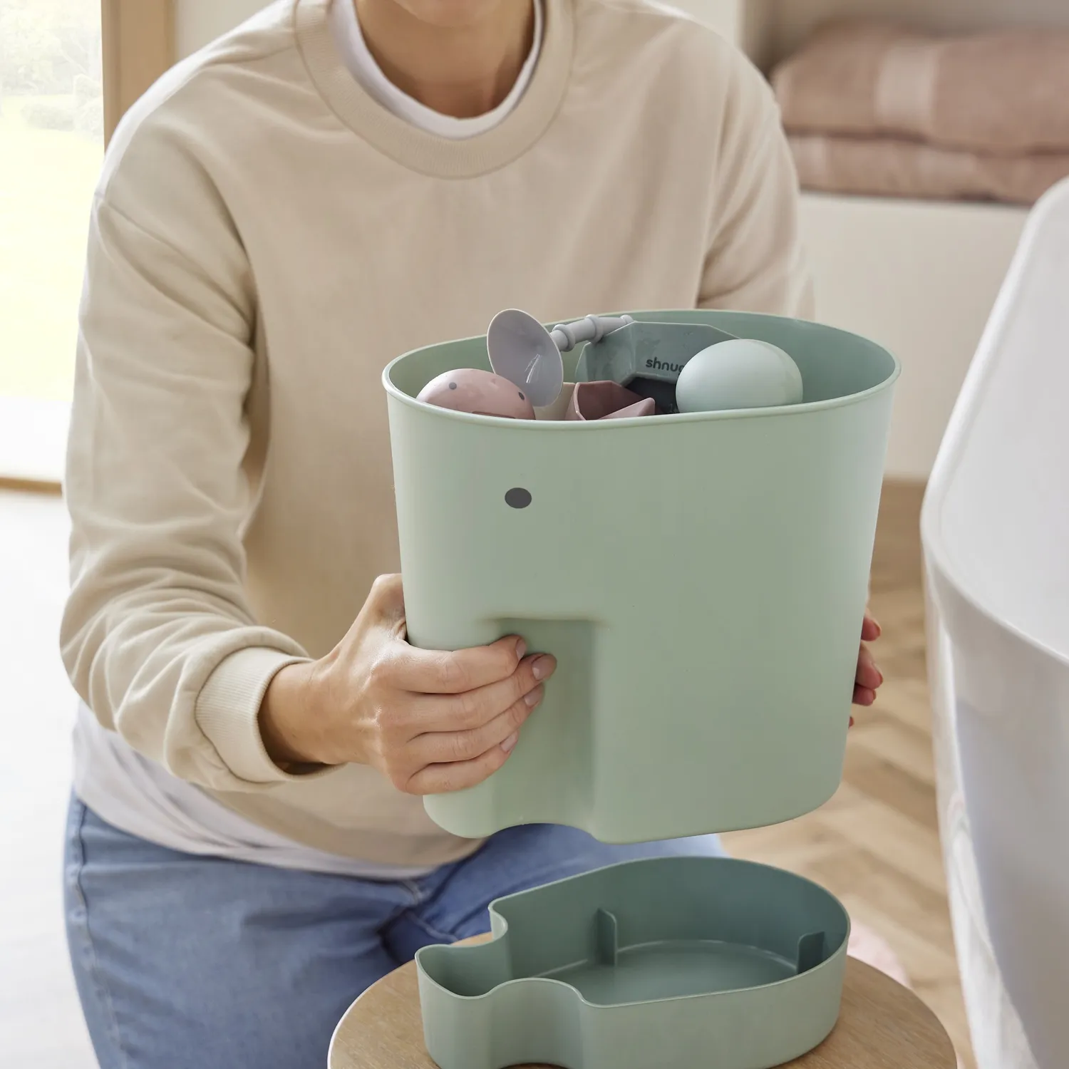 Shnuggle Ellie badelegetøj tørrestativ med drypbakke