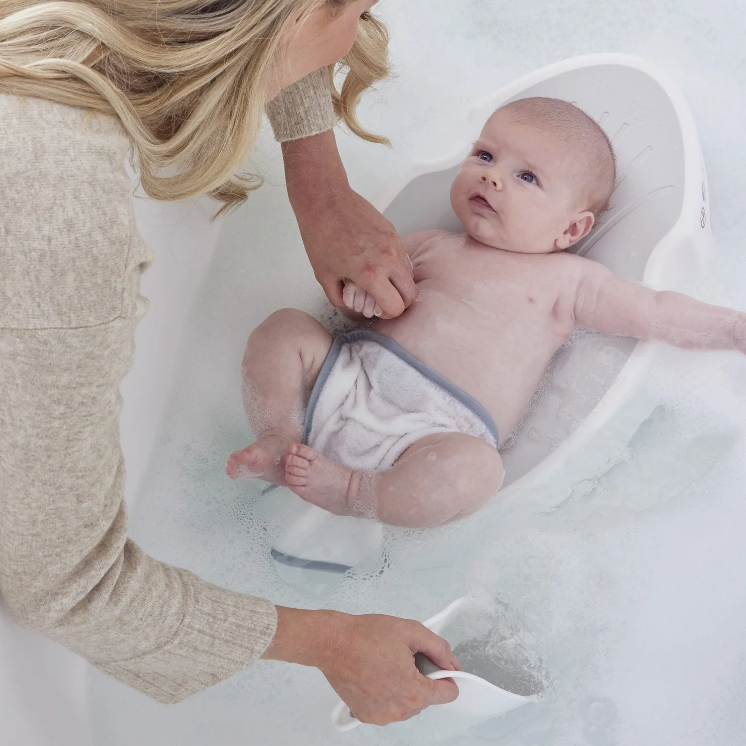Shnuggle Newborn badekar sæt hvid børste